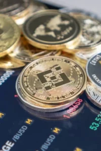 Ethereum vs Altcoins: Which Has the Strongest Network Effect